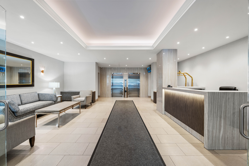 401 East 65th Street - Photo 8