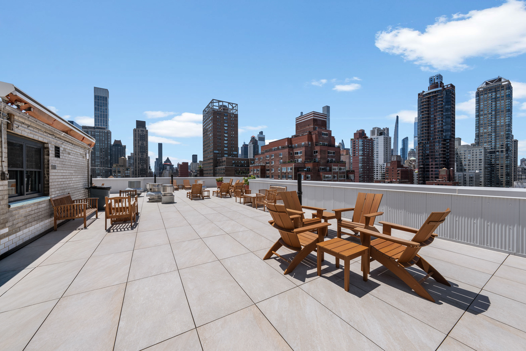 401 East 65th Street - Photo 5