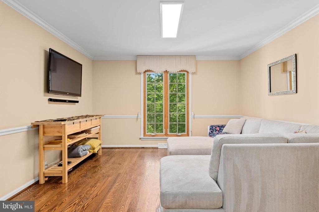 644 Robinson Lane - Photo 17