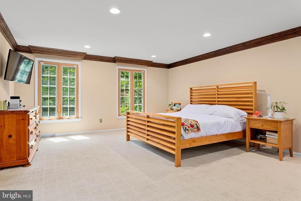 644 Robinson Lane - Photo 22