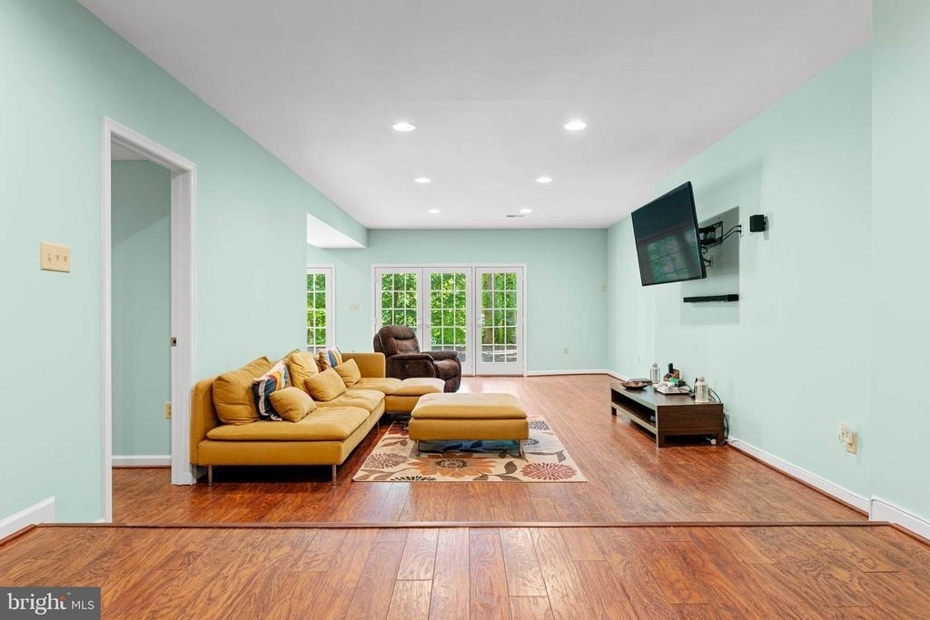 644 Robinson Lane - Photo 37