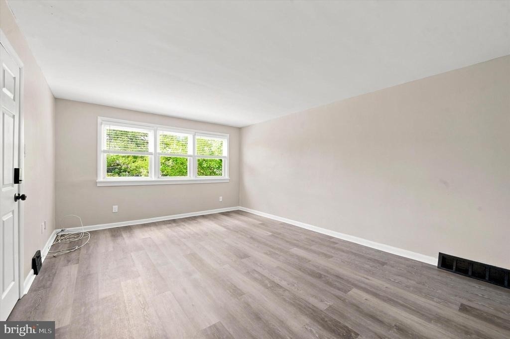 418 W Jefferson Street - Photo 4