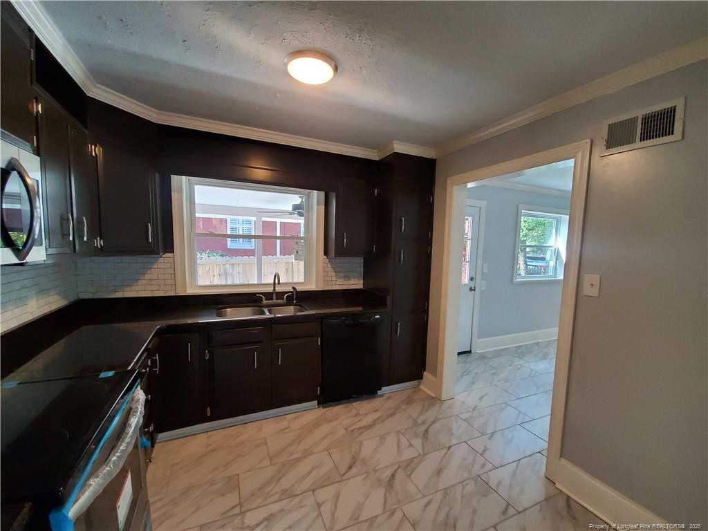 1015 Brook Street - Photo 10
