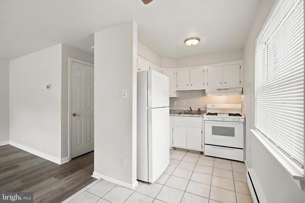 126 4th Avenue - Photo 4