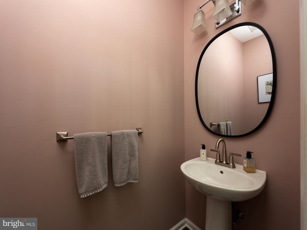 80 Dispatch Drive - Photo 11