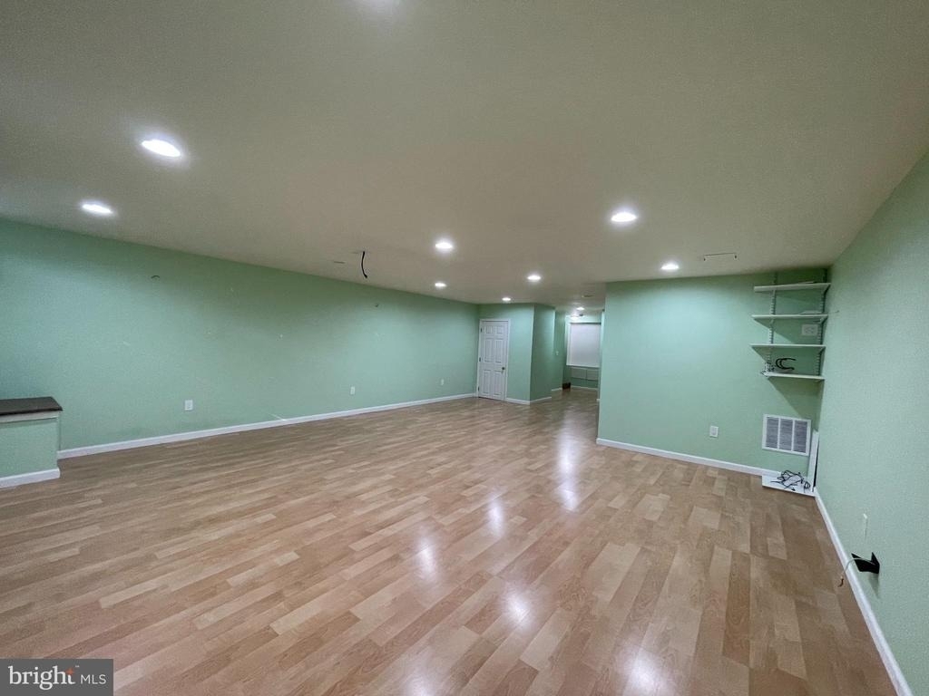 36 Hoover Avenue - Photo 19