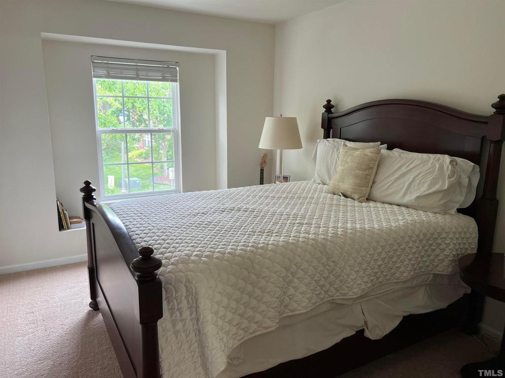 124 Longchamp Lane - Photo 7