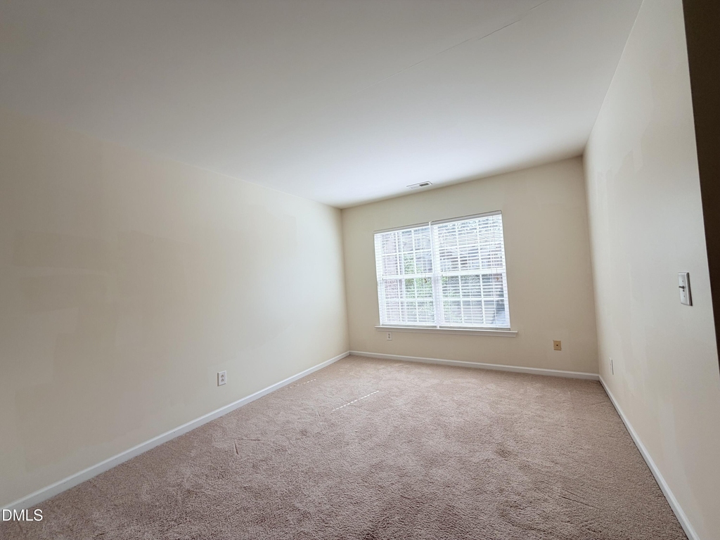 124 Longchamp Lane - Photo 9