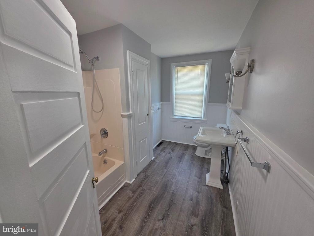 277 E Broadway - Photo 12