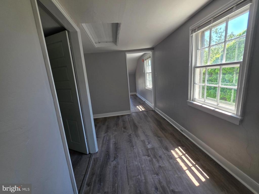 277 E Broadway - Photo 20