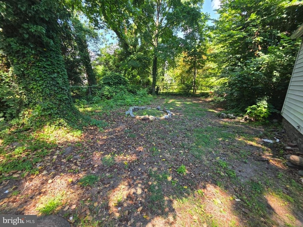 277 E Broadway - Photo 23