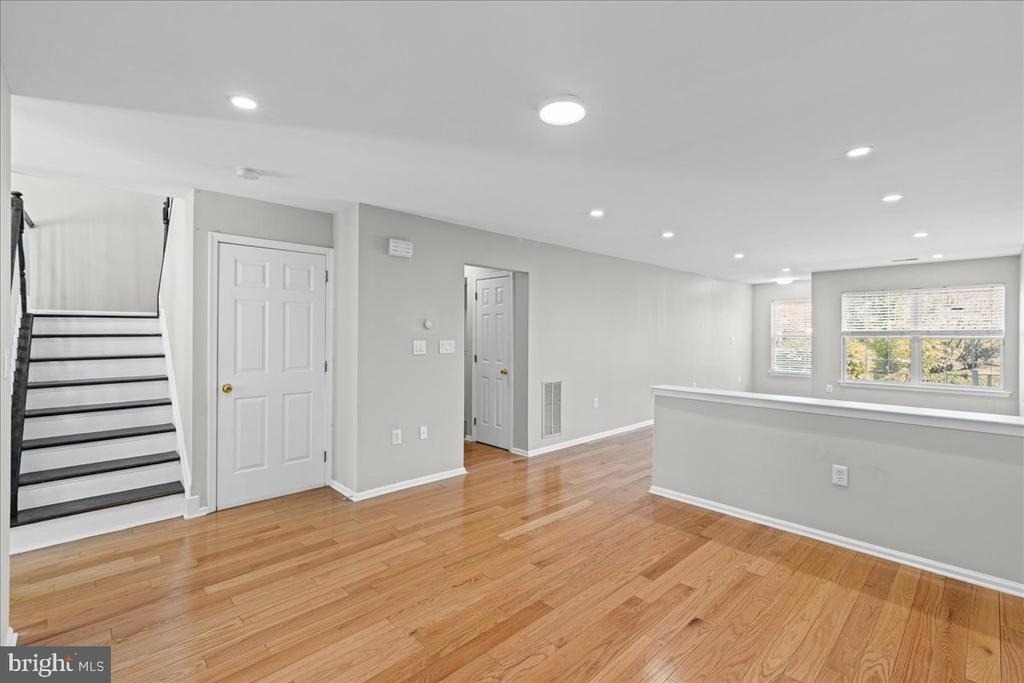 302 Wellington Park Drive - Photo 8