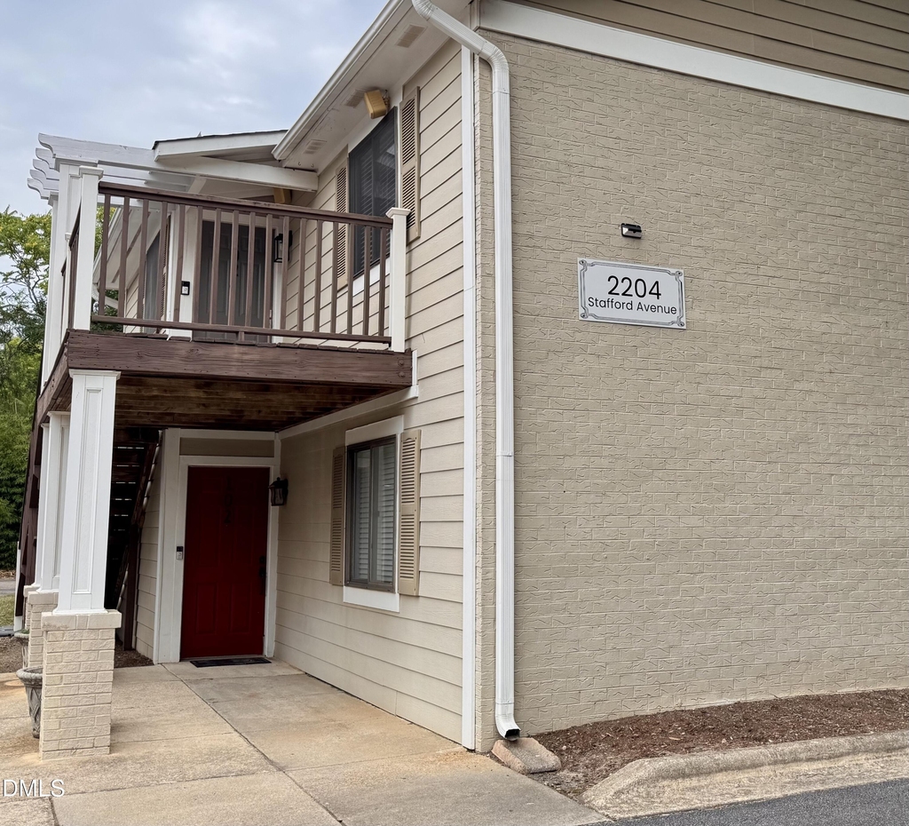 2204 Stafford Avenue - Photo 0
