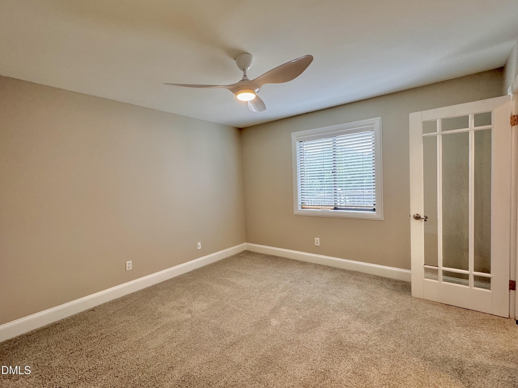 2204 Stafford Avenue - Photo 11