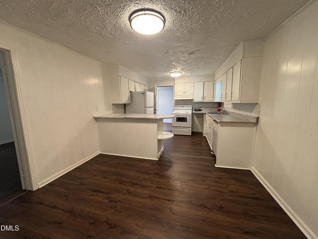 87 Robert Thompson Road - Photo 3