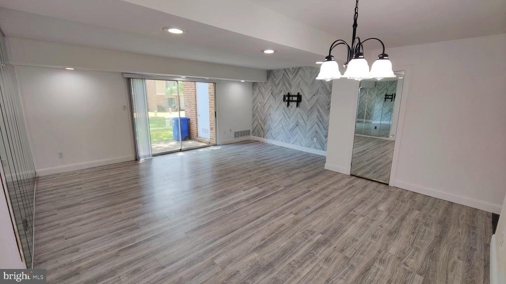 1139 Thackary Court - Photo 3