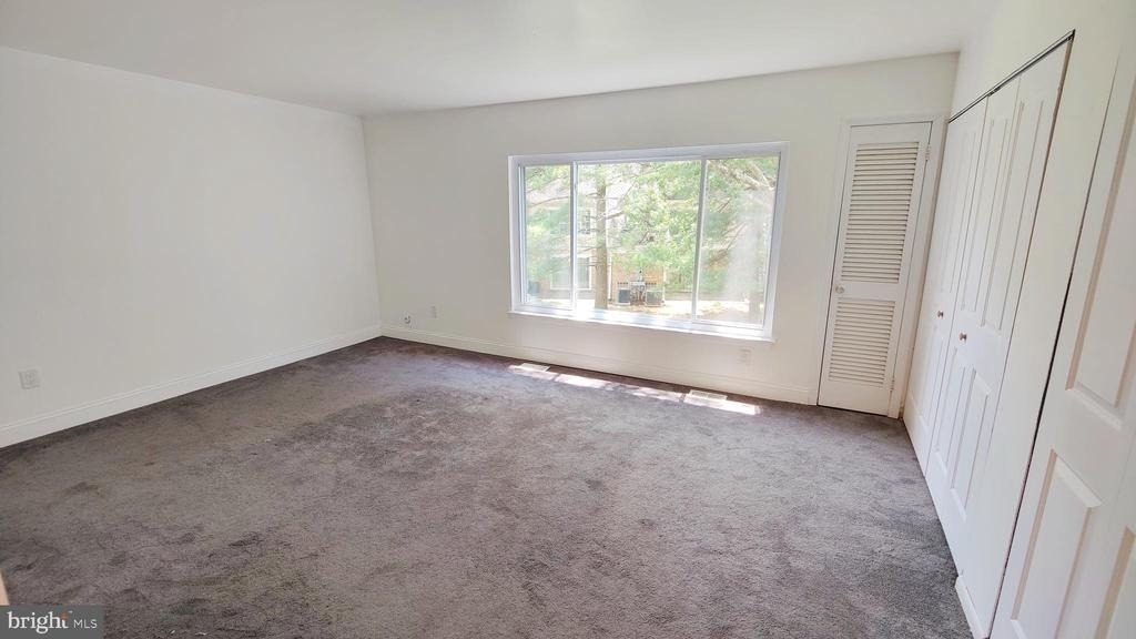 1139 Thackary Court - Photo 6
