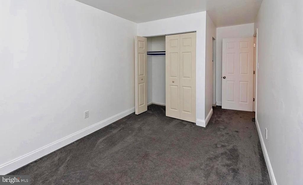 1139 Thackary Court - Photo 9