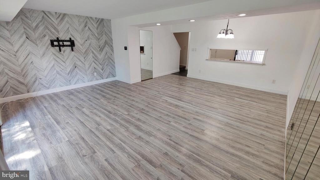 1139 Thackary Court - Photo 2