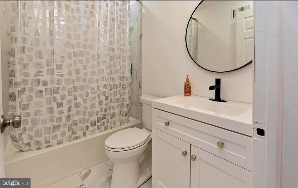1139 Thackary Court - Photo 12