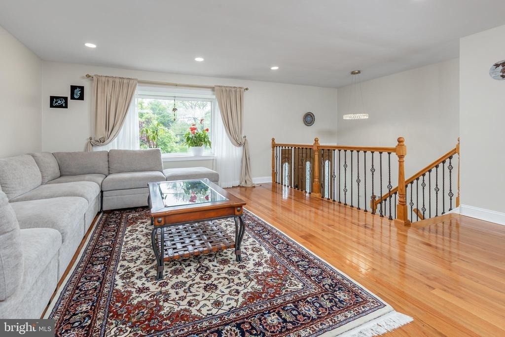 42 Regent Road - Photo 1