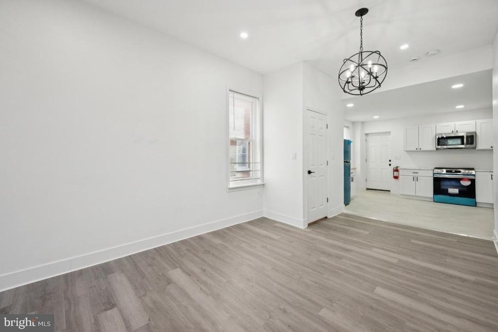 718 Spruce Street - Photo 3