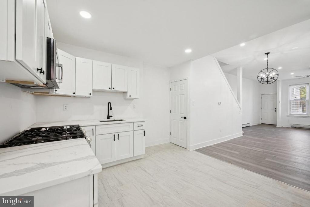 718 Spruce Street - Photo 5
