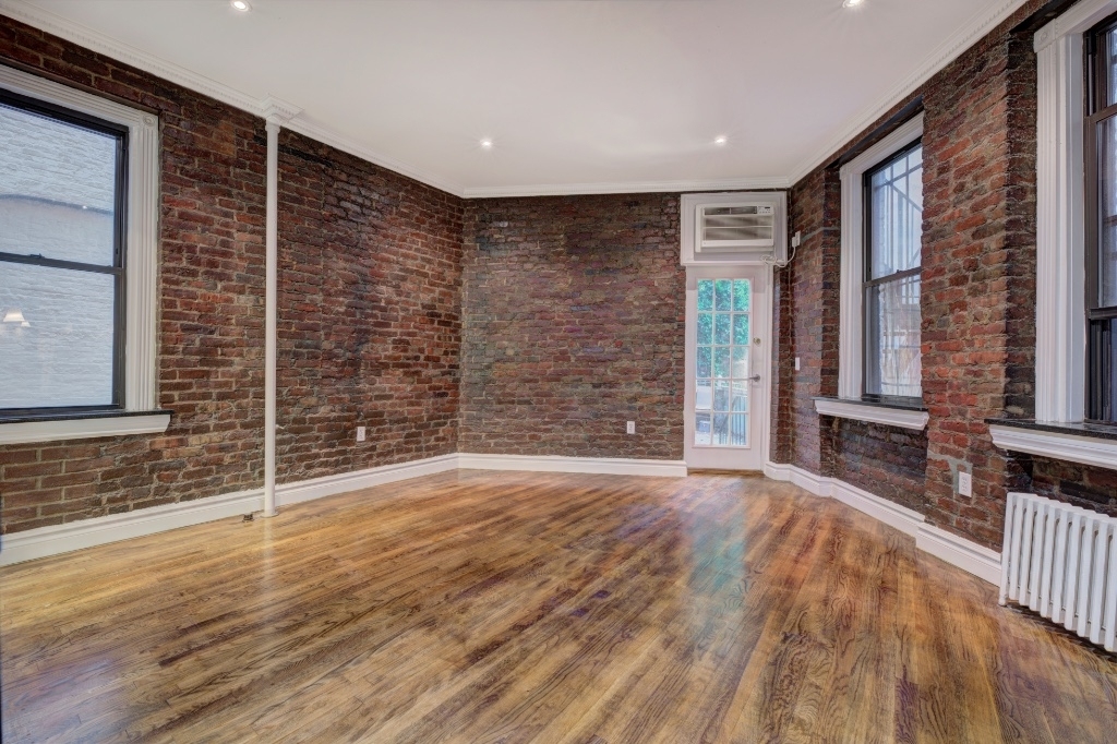 East 13th Street, & 1st Ave., New York, NY 10009 - Photo 2