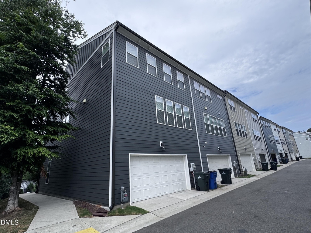 6920 Leesville Road - Photo 4