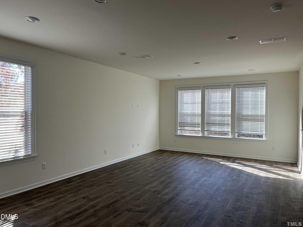 6920 Leesville Road - Photo 5