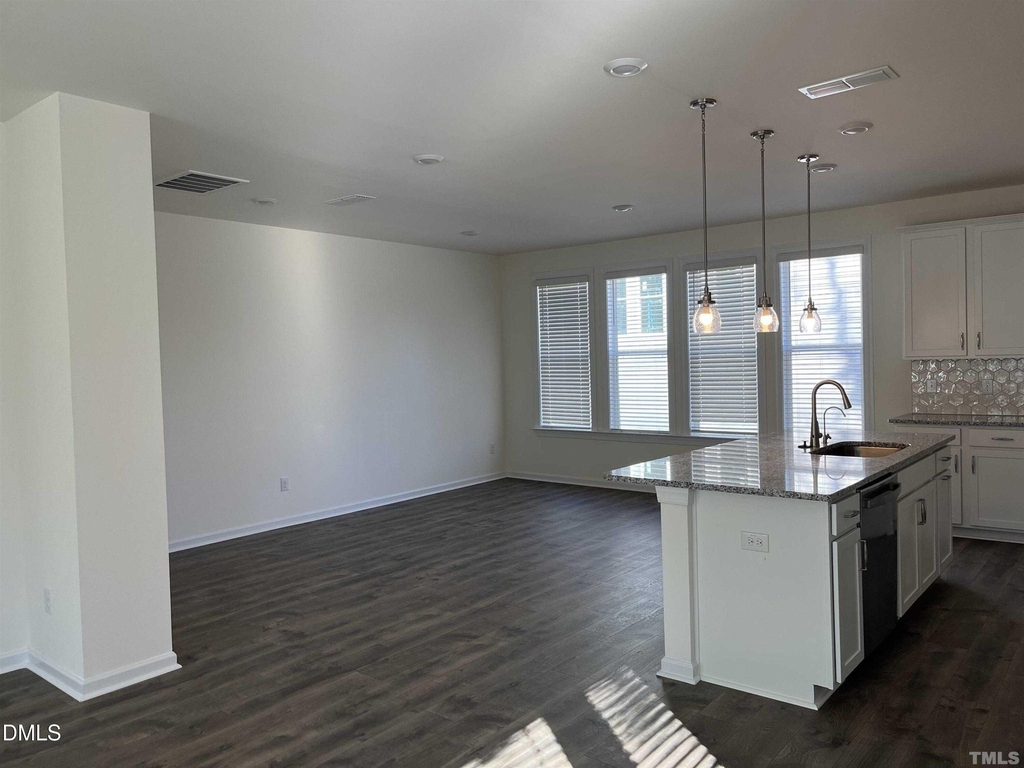 6920 Leesville Road - Photo 3