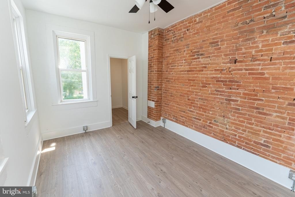 208 S Pennsylvania Avenue - Photo 23