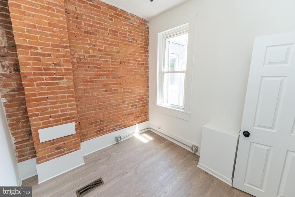 208 S Pennsylvania Avenue - Photo 36