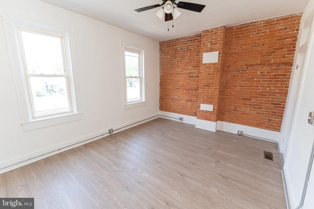 208 S Pennsylvania Avenue - Photo 27