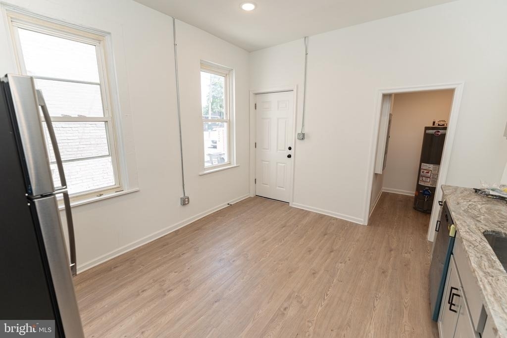 204 S Pennsylvania Avenue - Photo 15