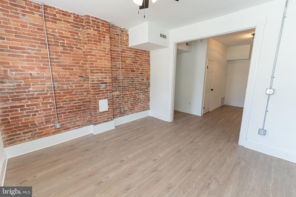 204 S Pennsylvania Avenue - Photo 11