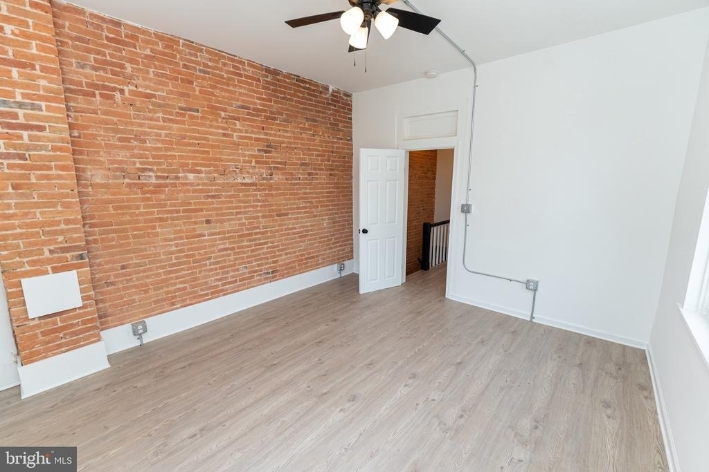 204 S Pennsylvania Avenue - Photo 24