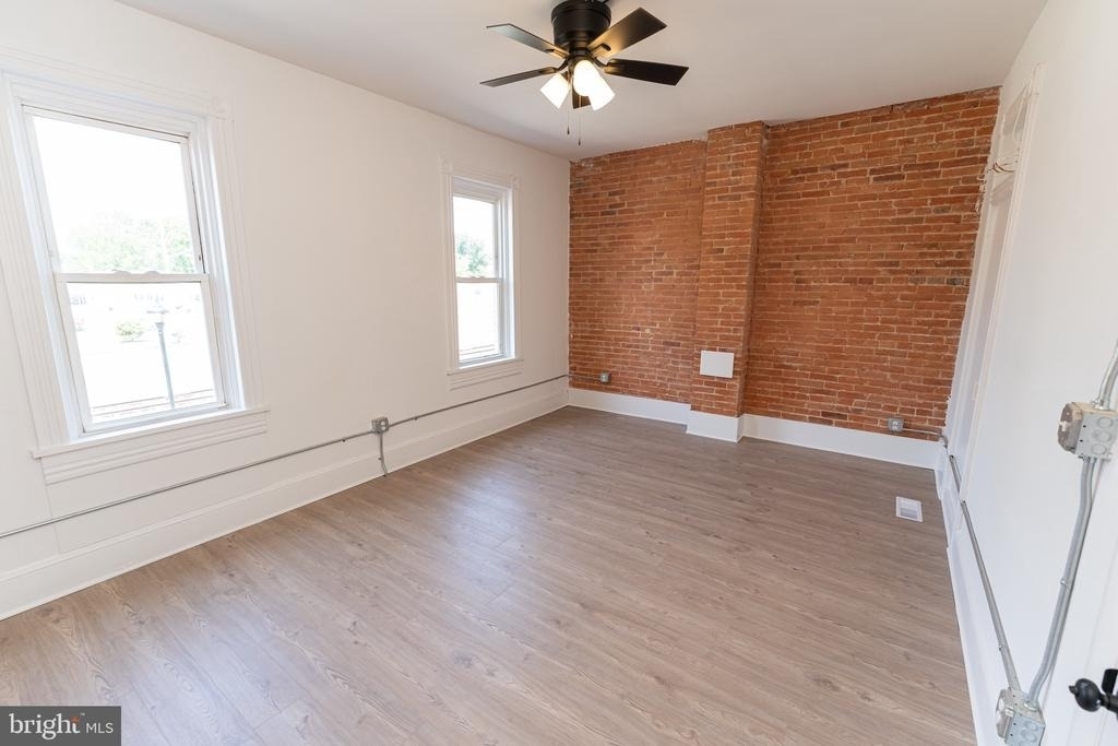 204 S Pennsylvania Avenue - Photo 27