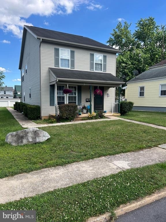 728 Chestnut Street - Photo 0