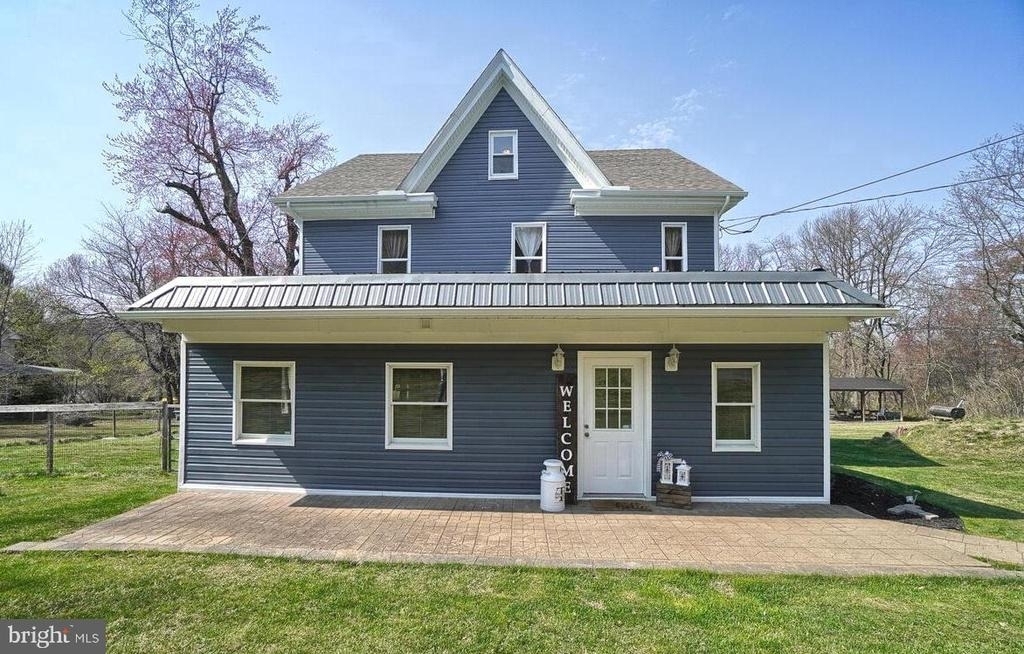 25526 Military Road - Photo 0