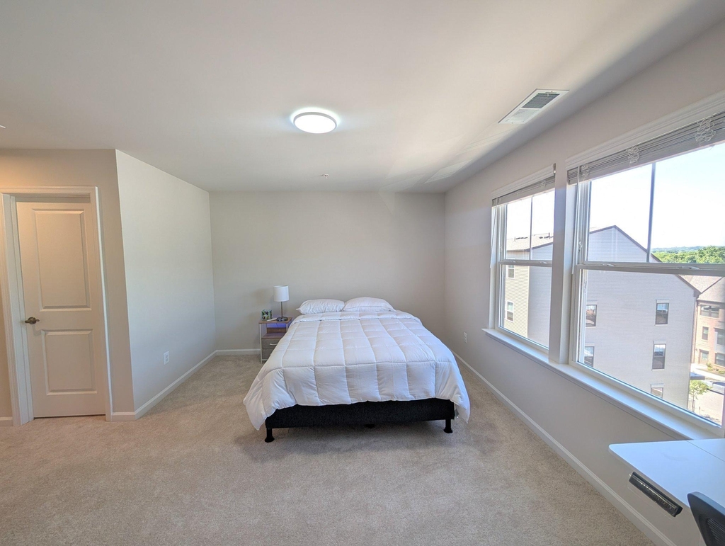 3413 Whippitt Way - Photo 12