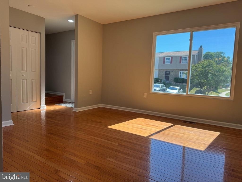 900 Nadine Court - Photo 8
