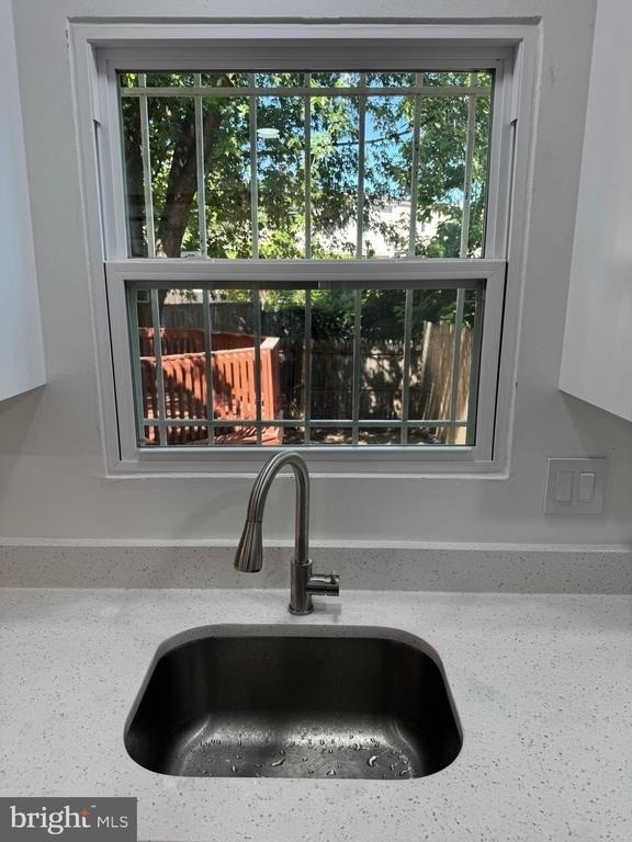 900 Nadine Court - Photo 17