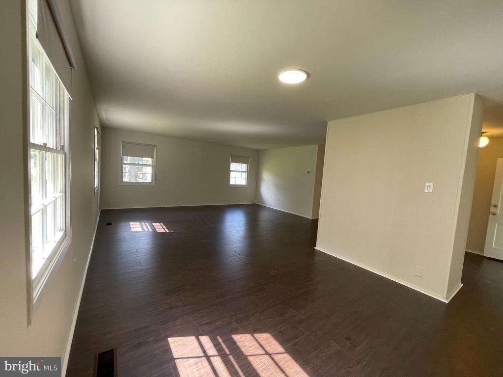 15713 Pointer Ridge Drive - Photo 3