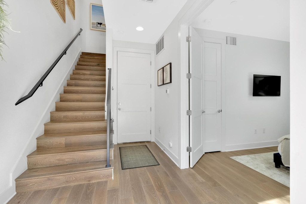 1008 Concordia Ave - Photo 7