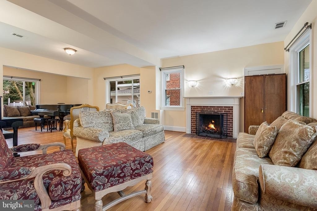 4604 Nottingham Drive - Photo 4