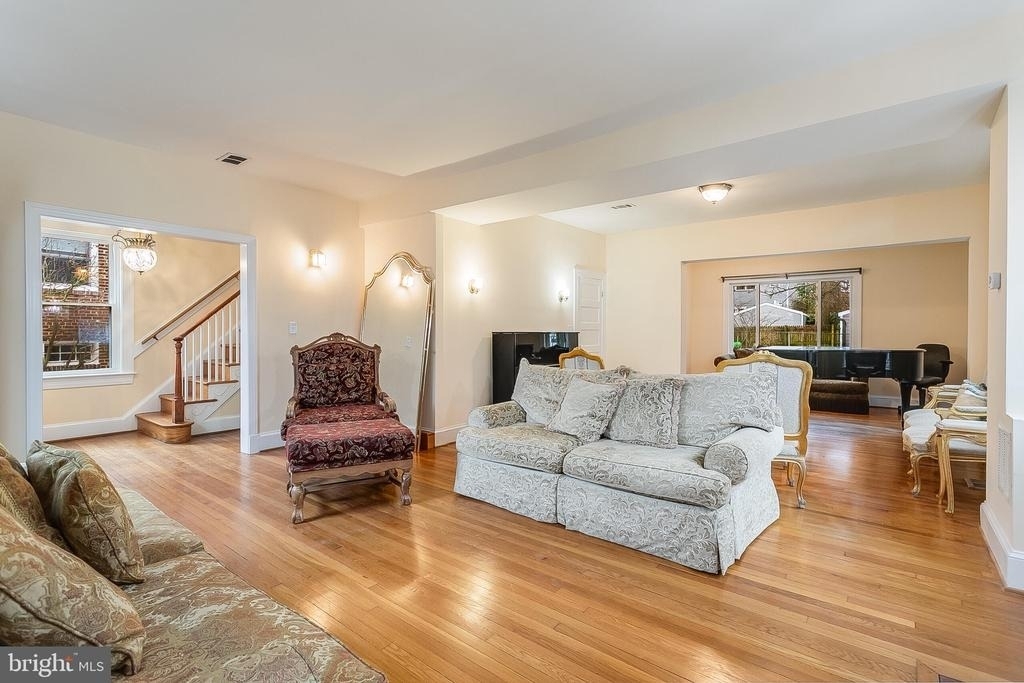 4604 Nottingham Drive - Photo 3