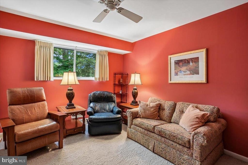 10513 Weymouth Street - Photo 15