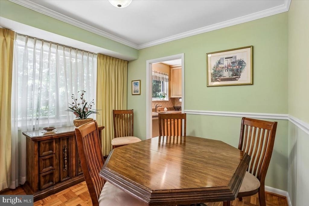 10513 Weymouth Street - Photo 6