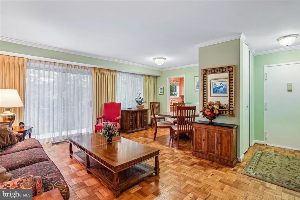 10513 Weymouth Street - Photo 0